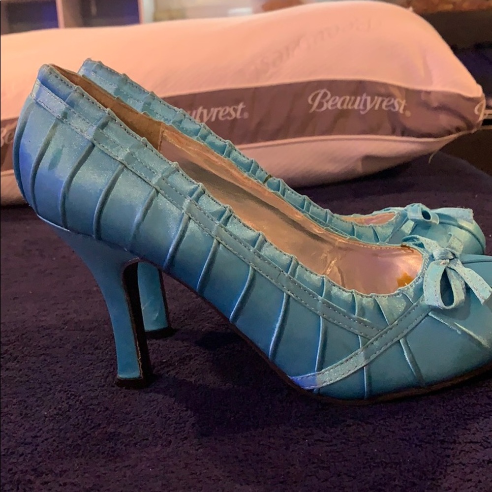 Blue Ribboned Heels - Picture 4 of 5